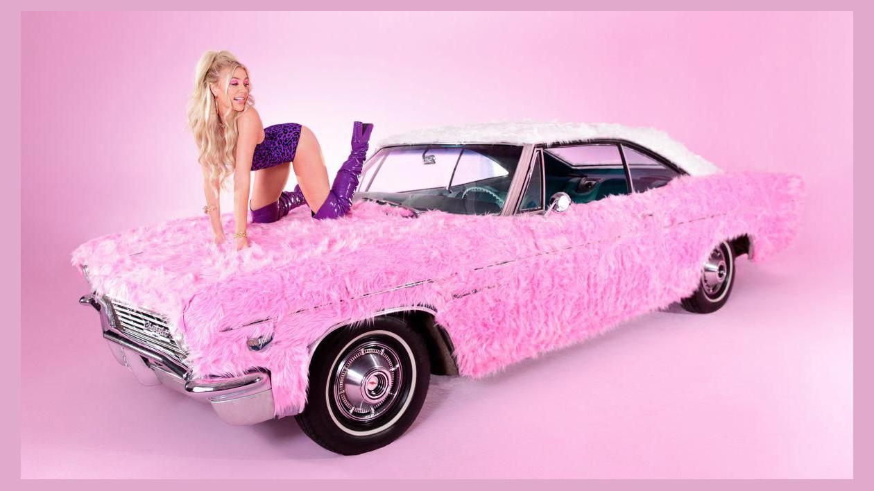 Malibu Babie photo 1