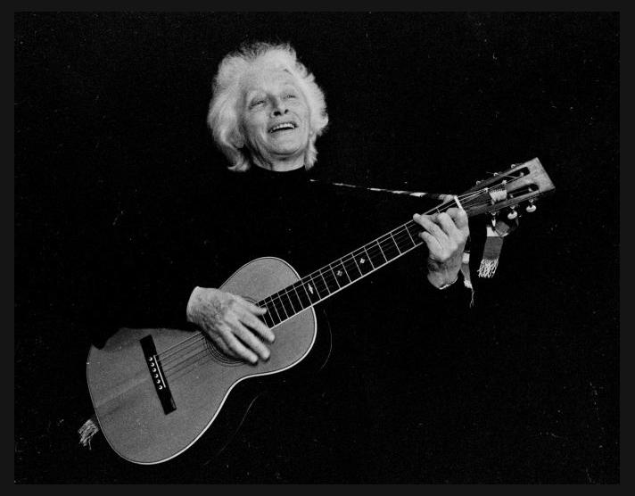Malvina Reynolds photo 1