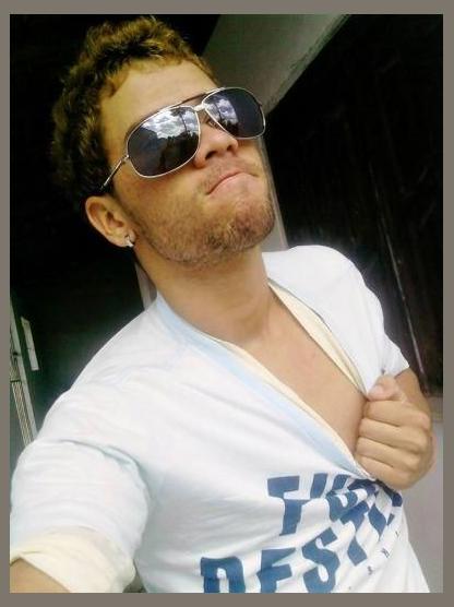 Manos Stronda photo 1