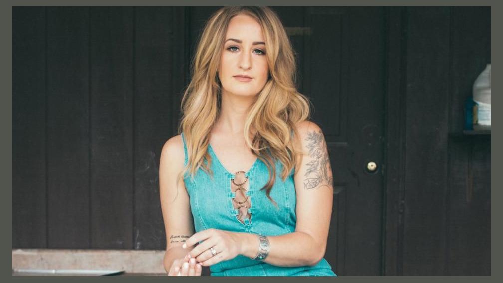 Margo Price photo 1