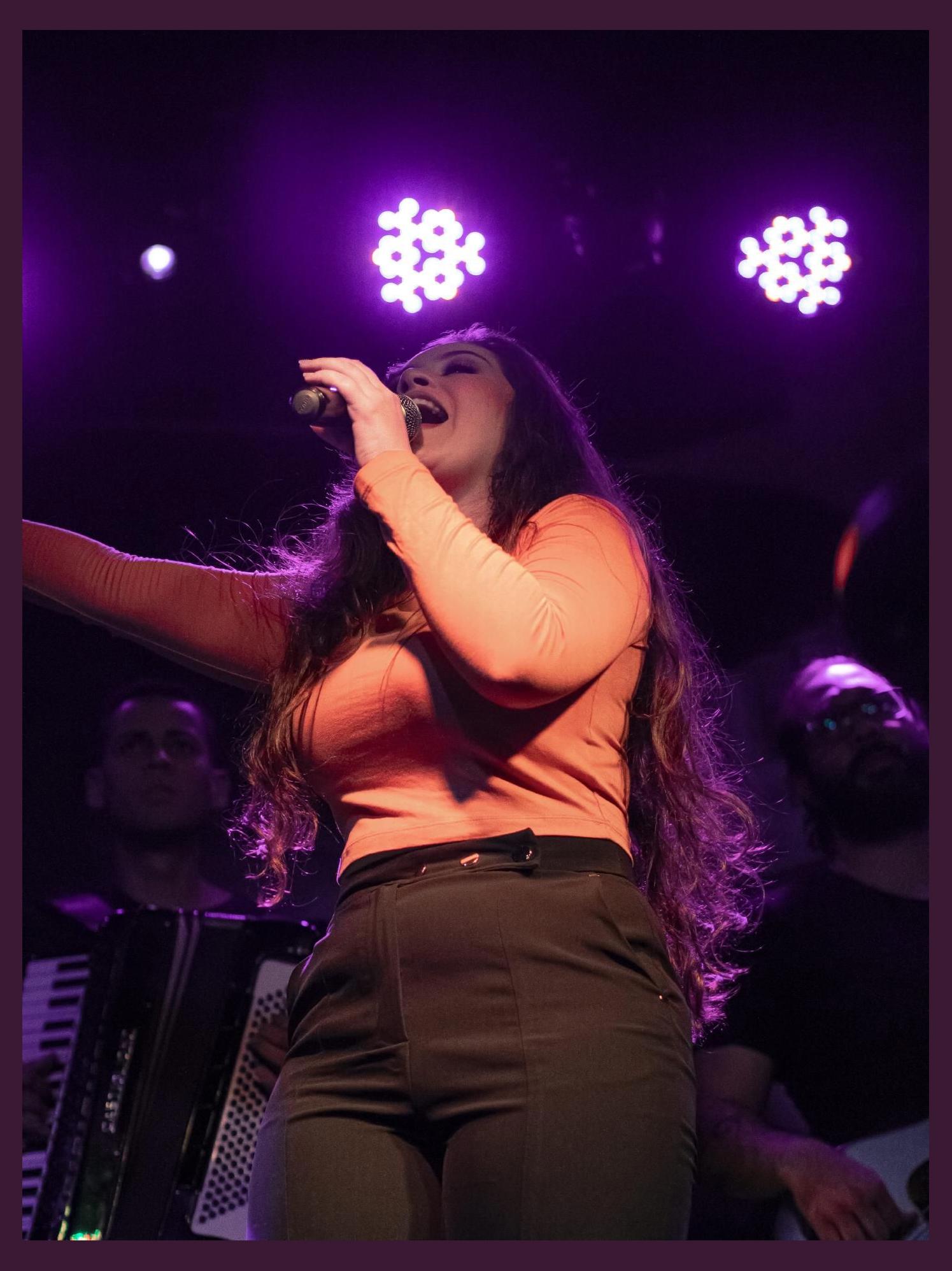 Marina Amaro photo 1