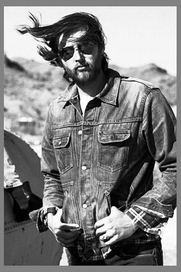 Mark Stoermer photo 1