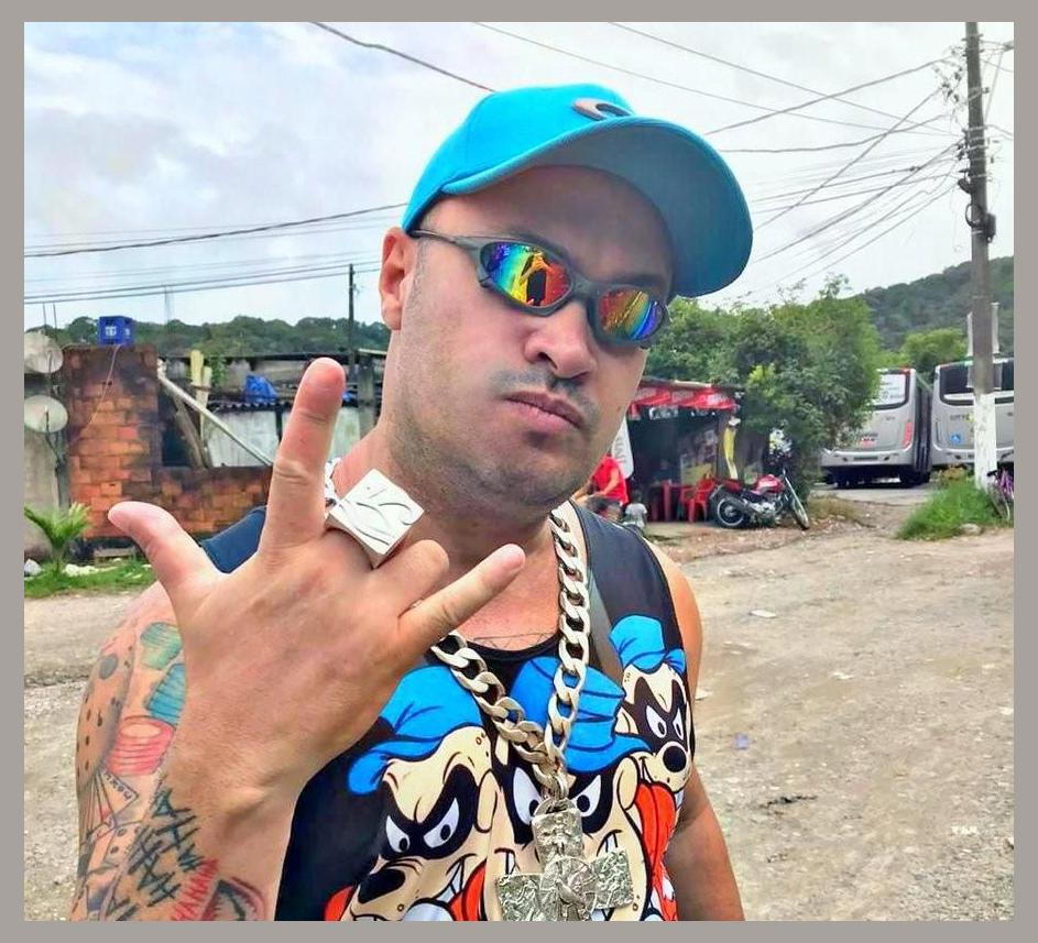 MC Dinho da VP photo 1