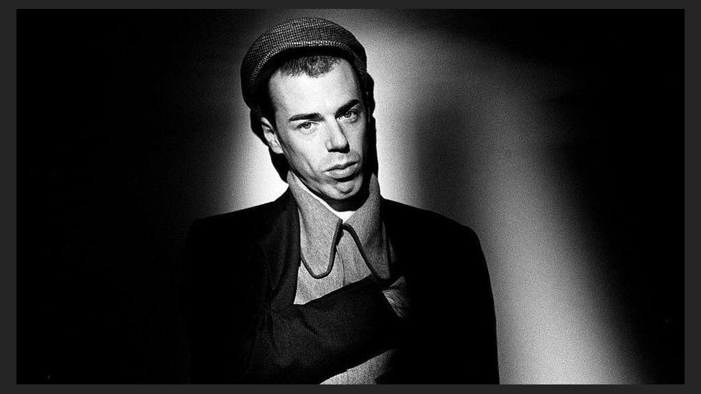 Momus photo 1