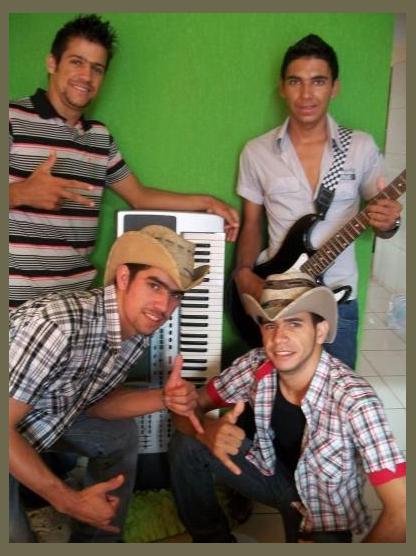 Os Mannuz do Forró photo 1