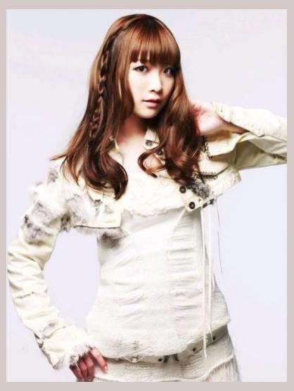May'n photo 1