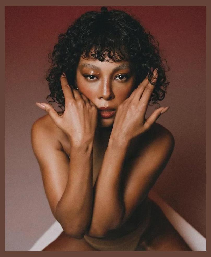 Negra Li photo 1