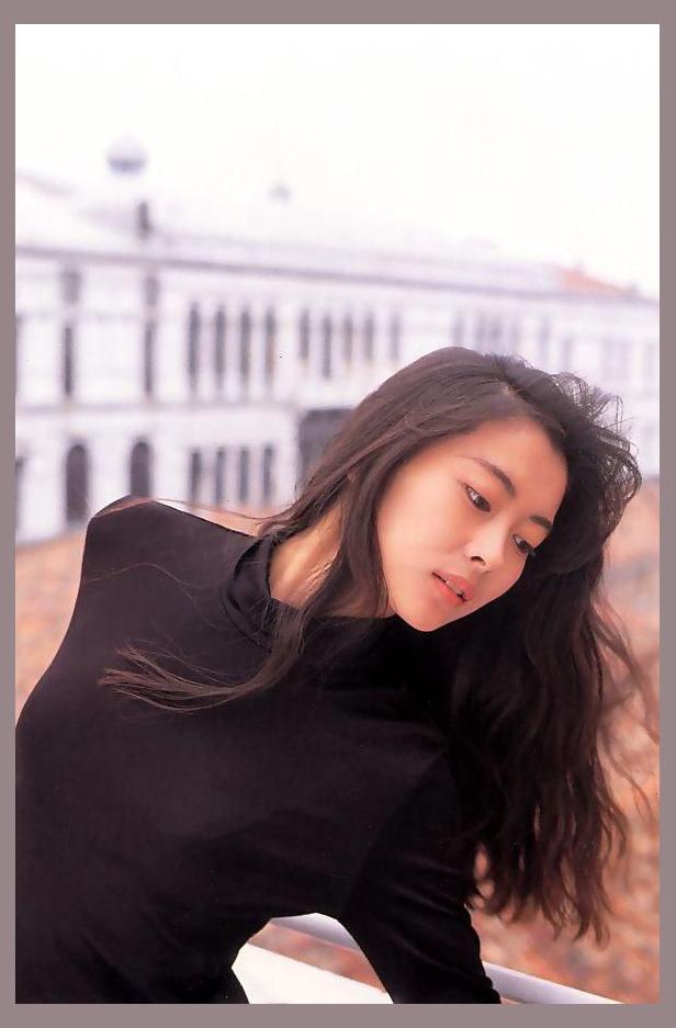 Nakayama Miho photo 1