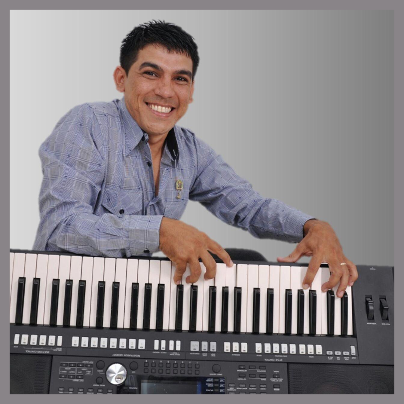 Oscar Dos Teclados photo 1