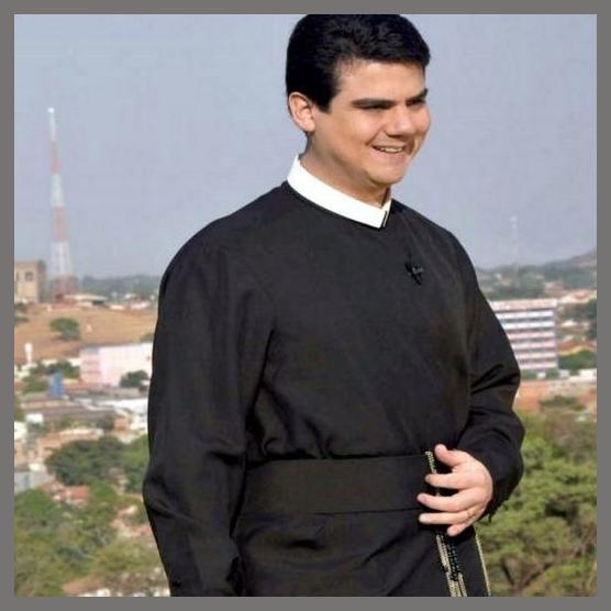Padre Robson de Oliveira photo 1