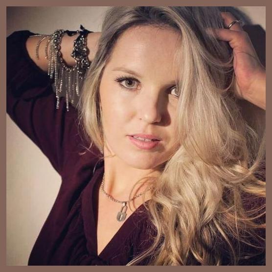 Paula Ferreira photo 1
