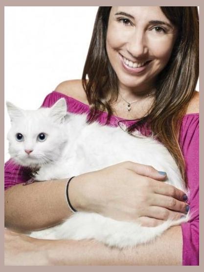 Paula Pimenta photo 1