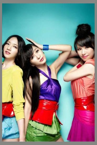 Perfume photo 1