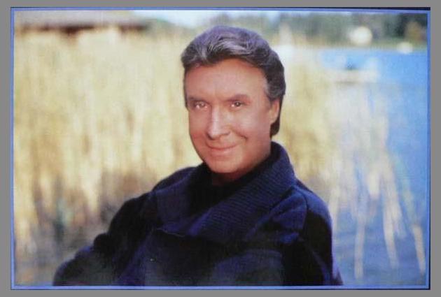 Peter Alexander photo 1