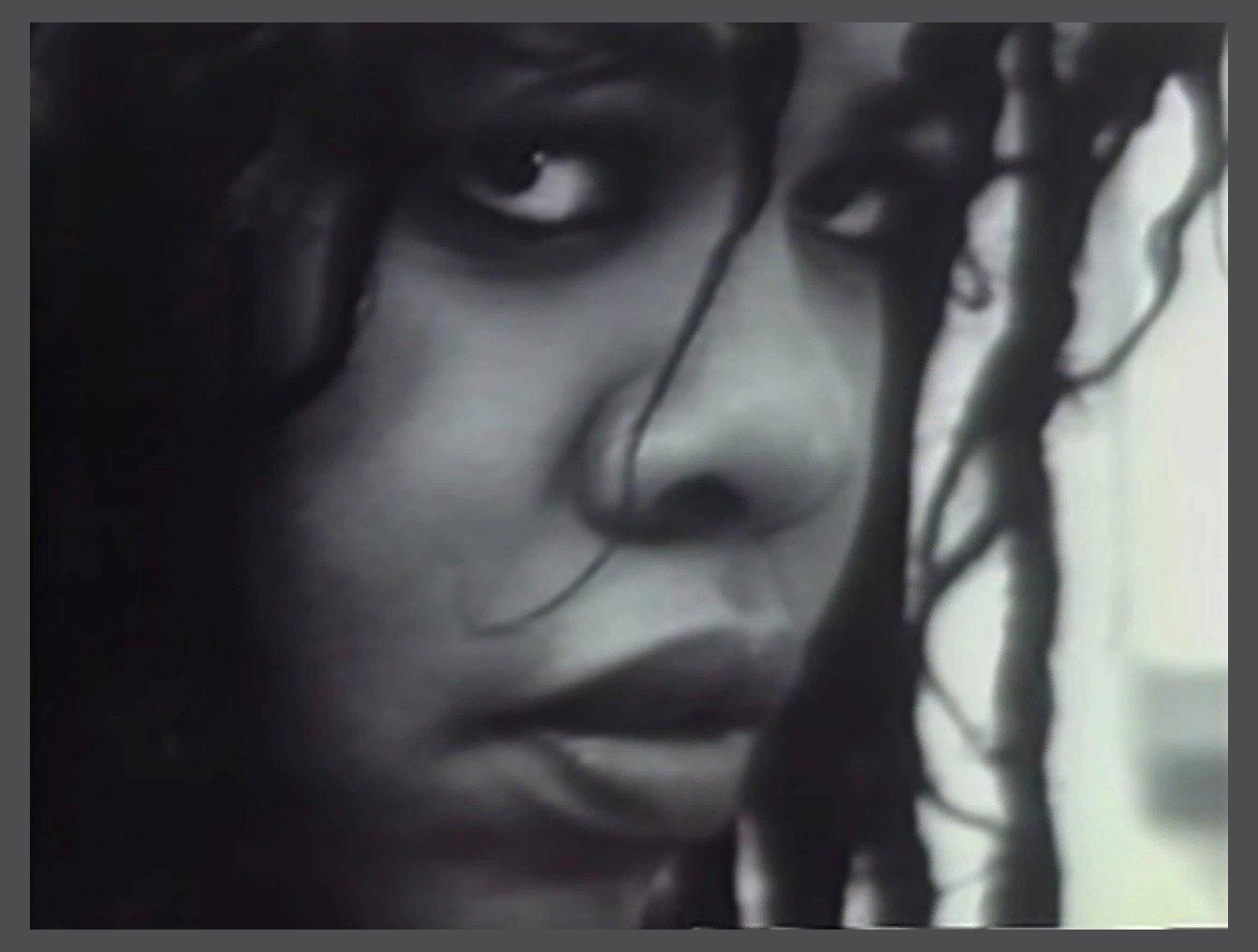 Q Lazzarus photo 1