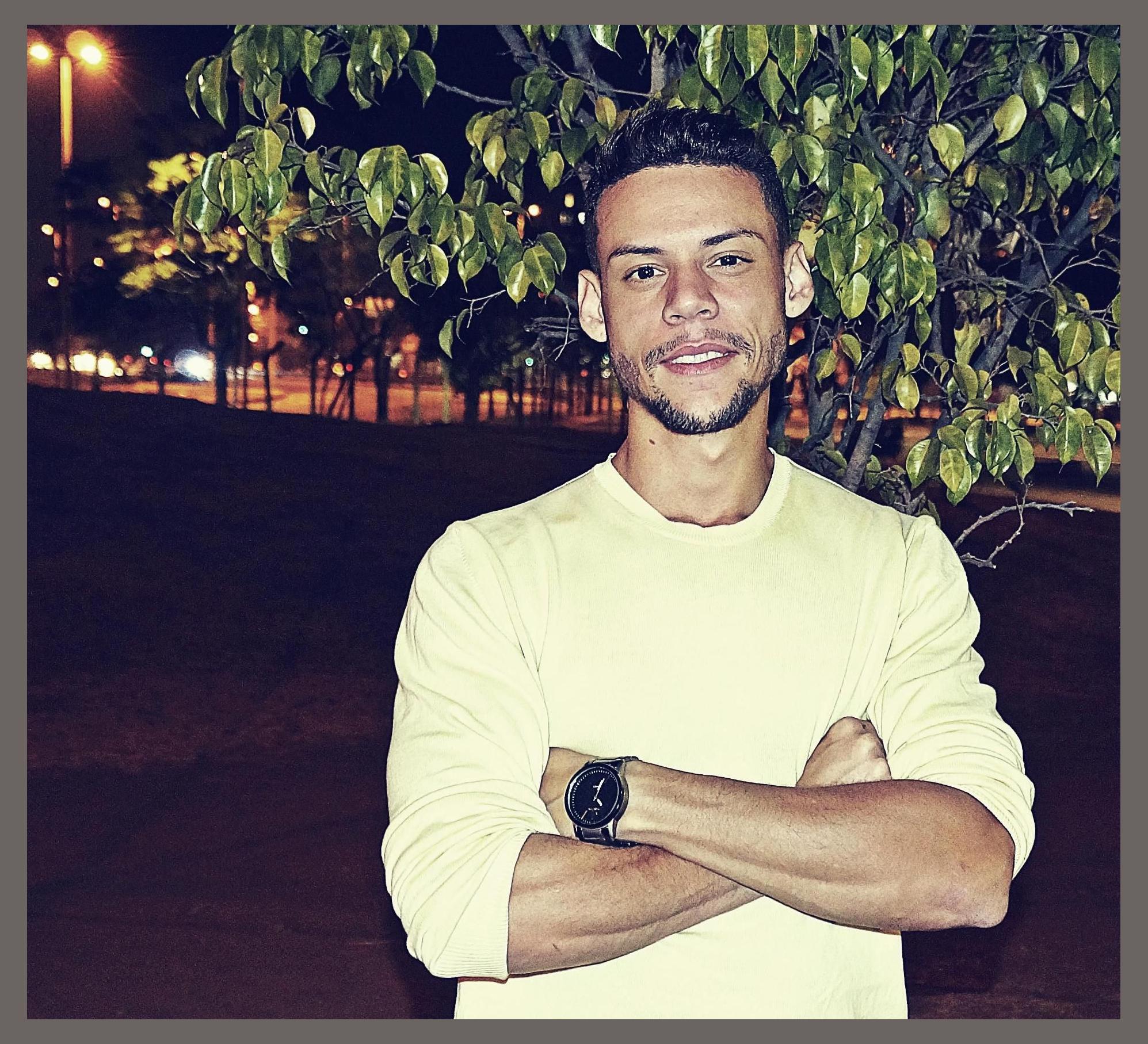 Rael Moreira photo 1