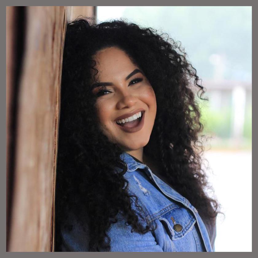 Rebeca Carvalho photo 1