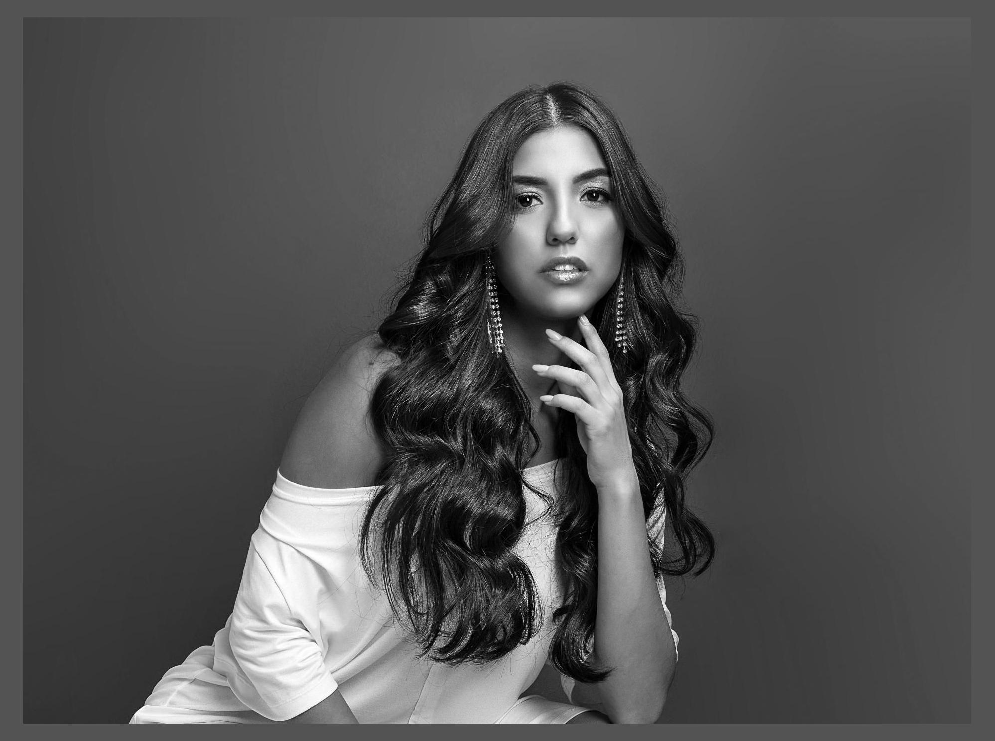 Rebeca Rabello photo 1