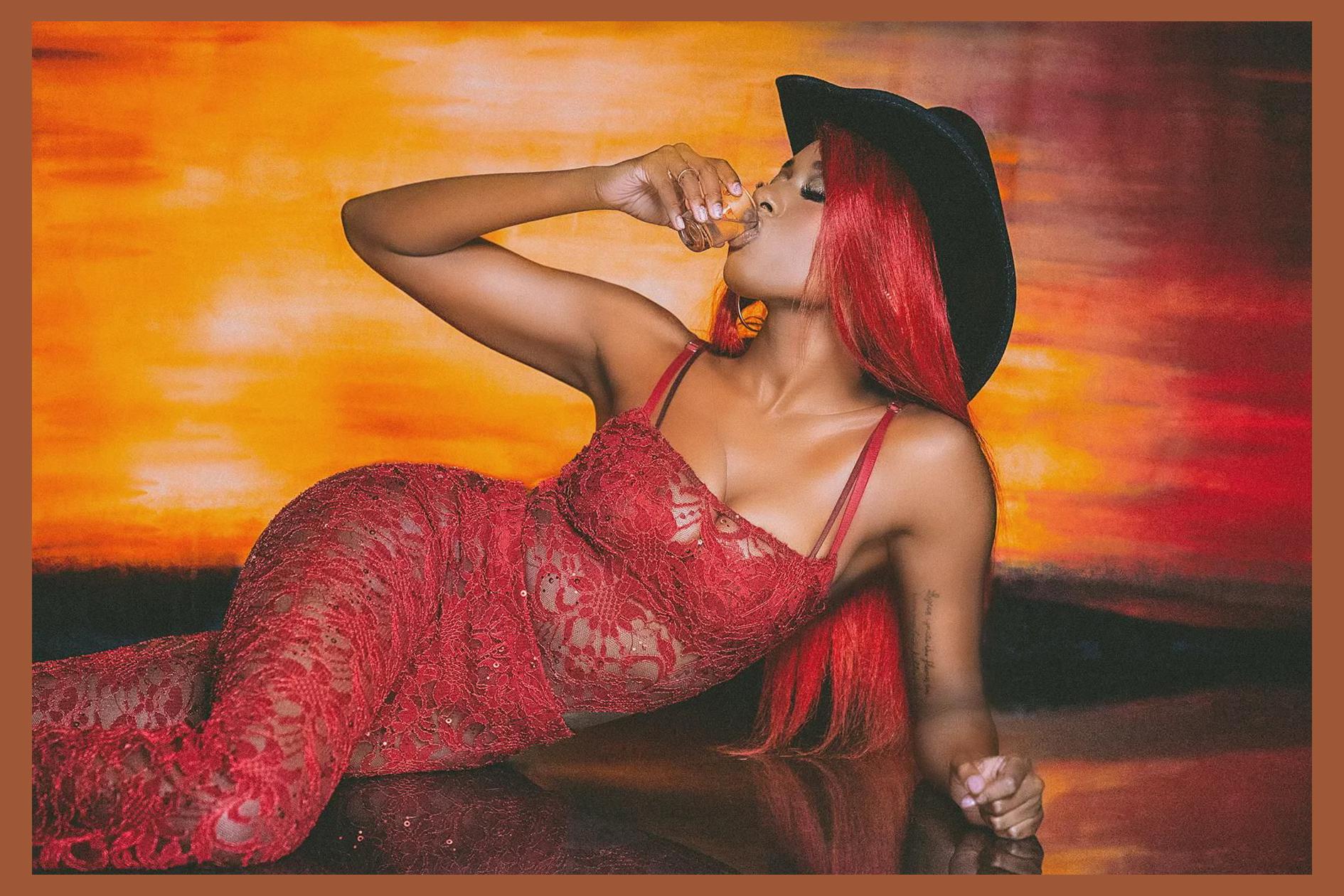 Reyna Roberts photo 1