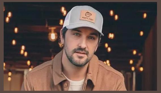 Rhett Walker photo 1