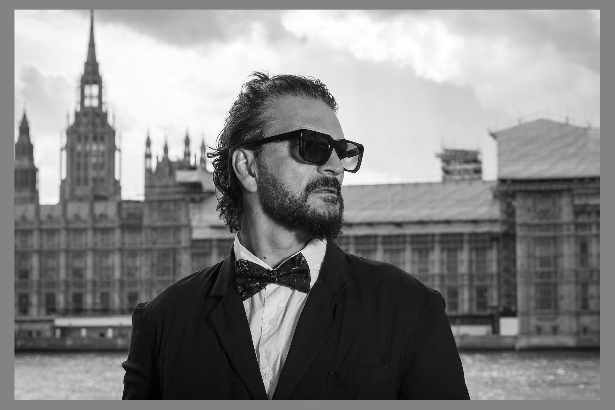 Ricardo Arjona photo 1