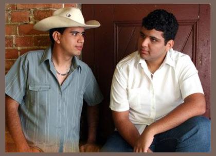 Roberto & Ariel photo 1
