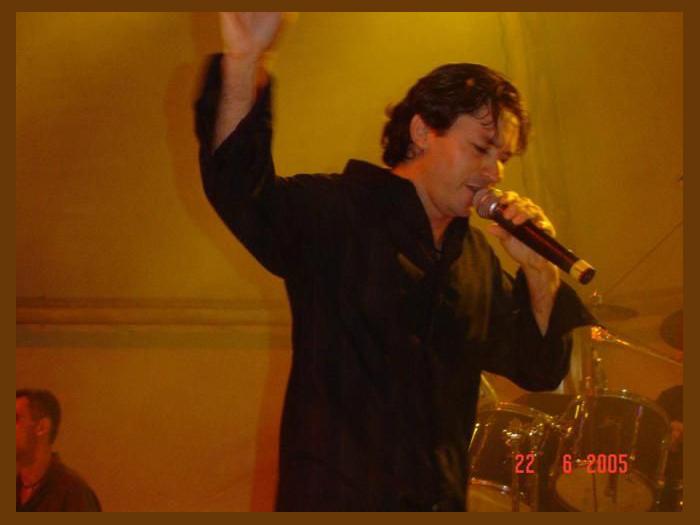 Roberto Cruz photo 1