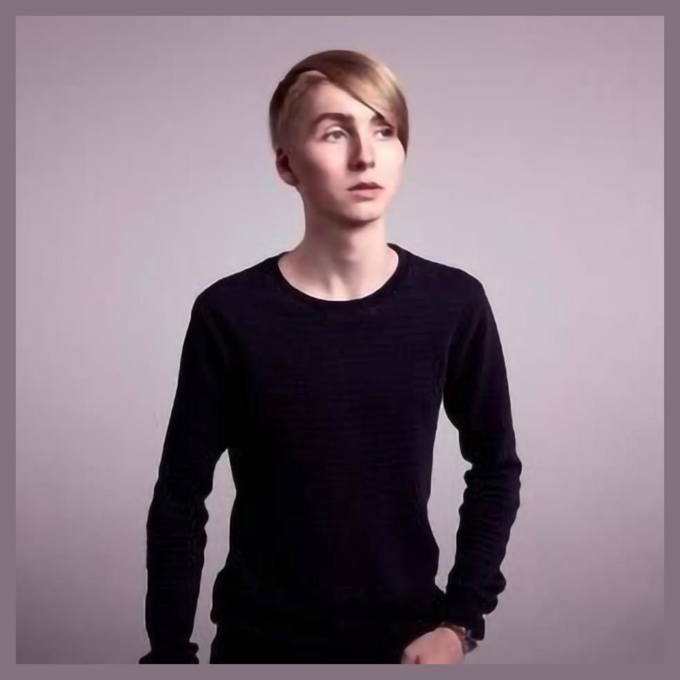 Robin Hustin photo 1