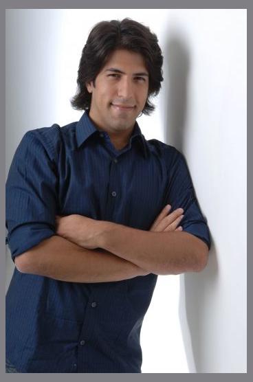 Rodrigo Aquino photo 1