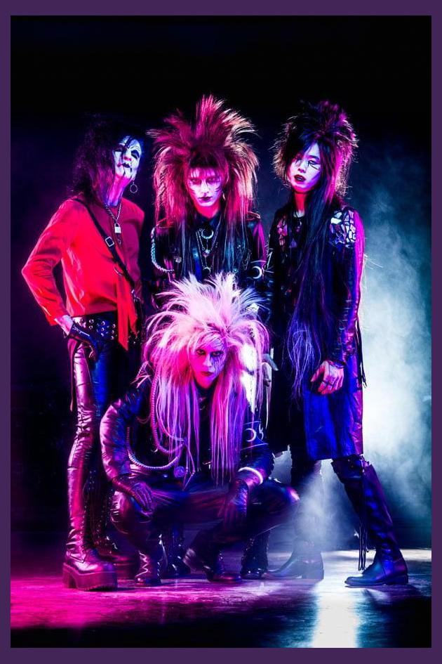 Salems Lott photo 1