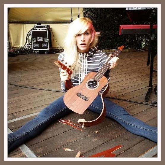 Sarah Blackwood photo 1