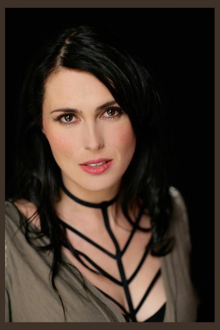Sharon Den Adel photo 1
