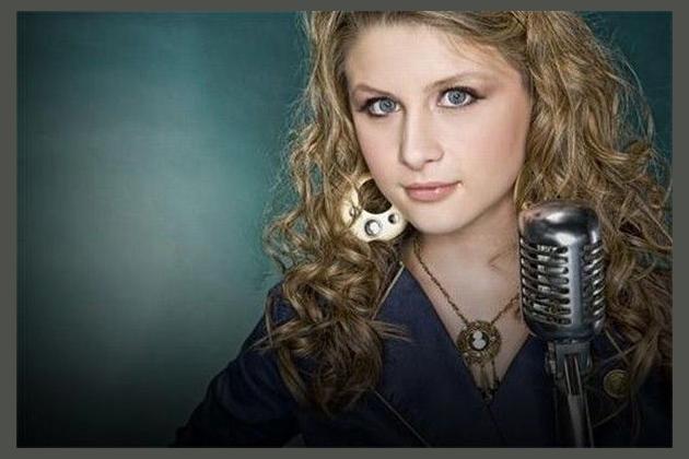 Savannah Outen photo 1