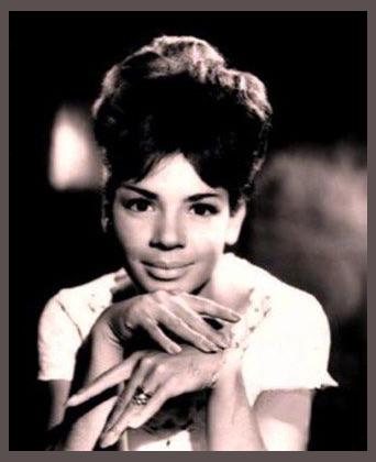 Shirley Bassey photo 1