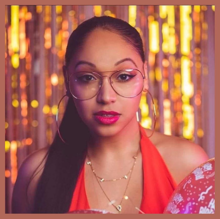 Taina Lopez photo 1