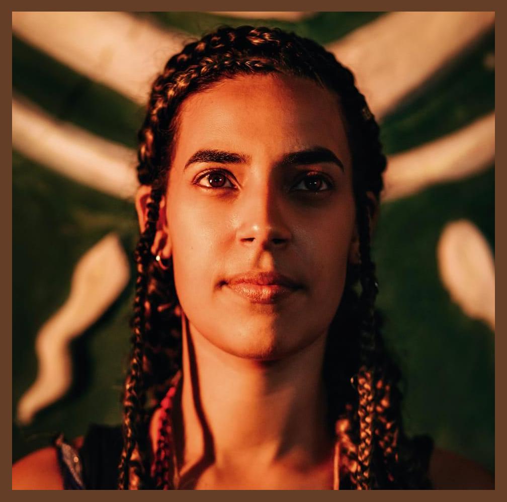 Tainá Santos photo 1