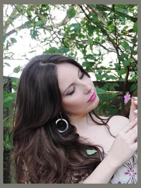 Tess (MPB) photo 1