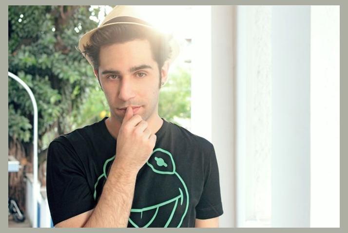 Thiago Pethit photo 1