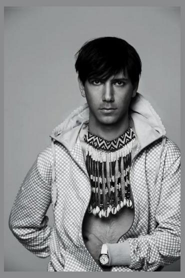 Tiga photo 1