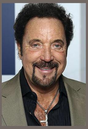 Tom Jones photo 1