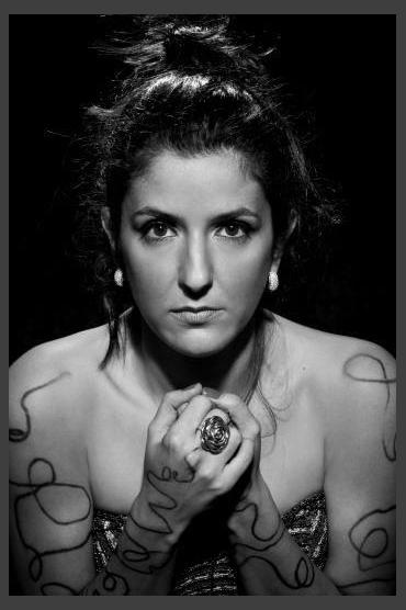 Tais Nader photo 1