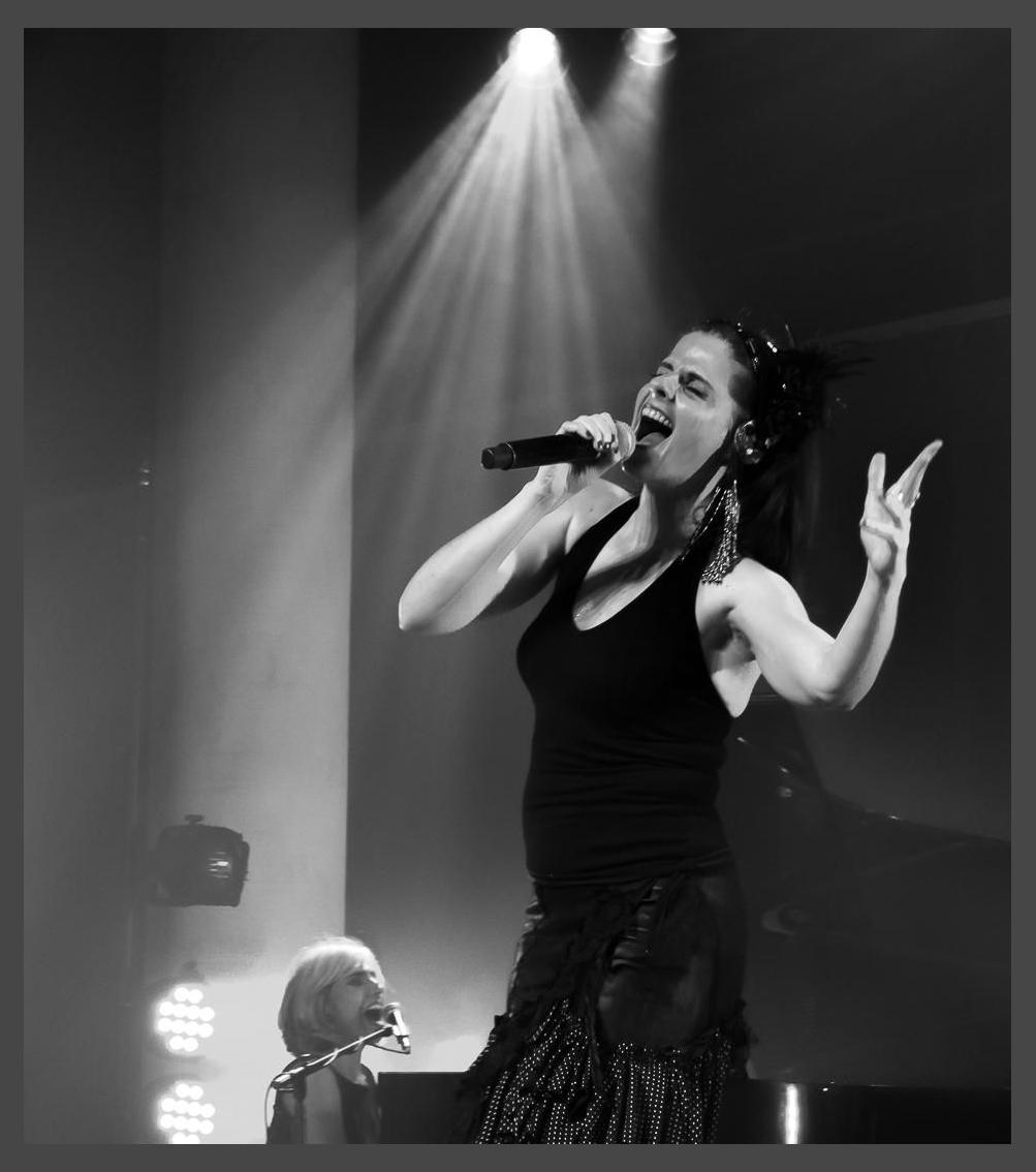 Vanessa Bumagny photo 1