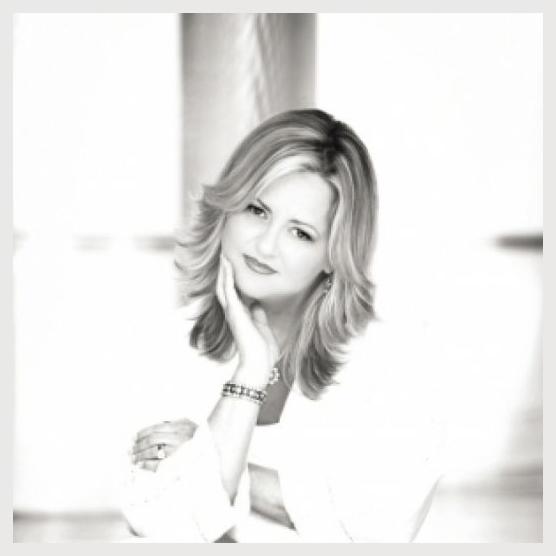 Vicki Yohe photo 1