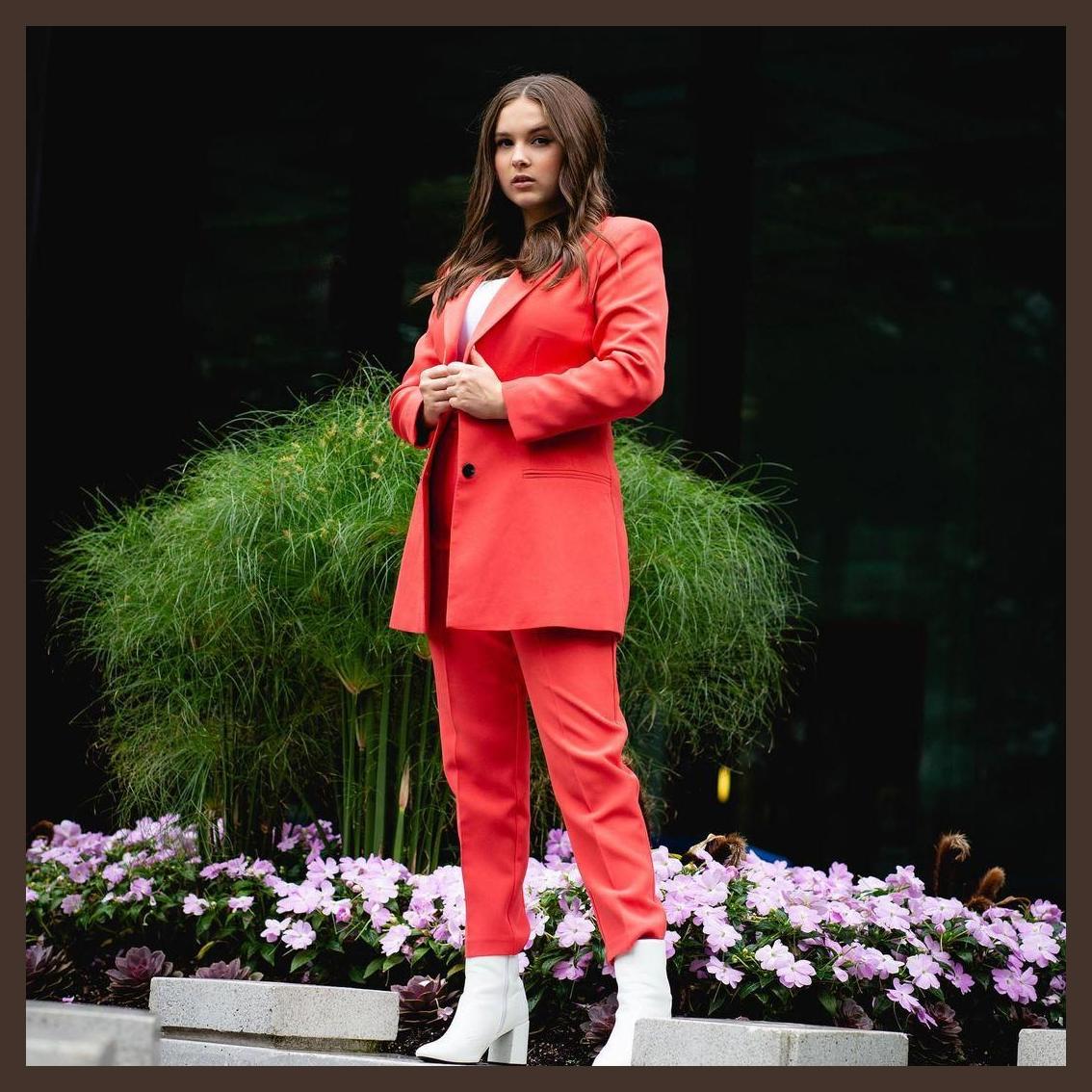 Victoria Anthony photo 1