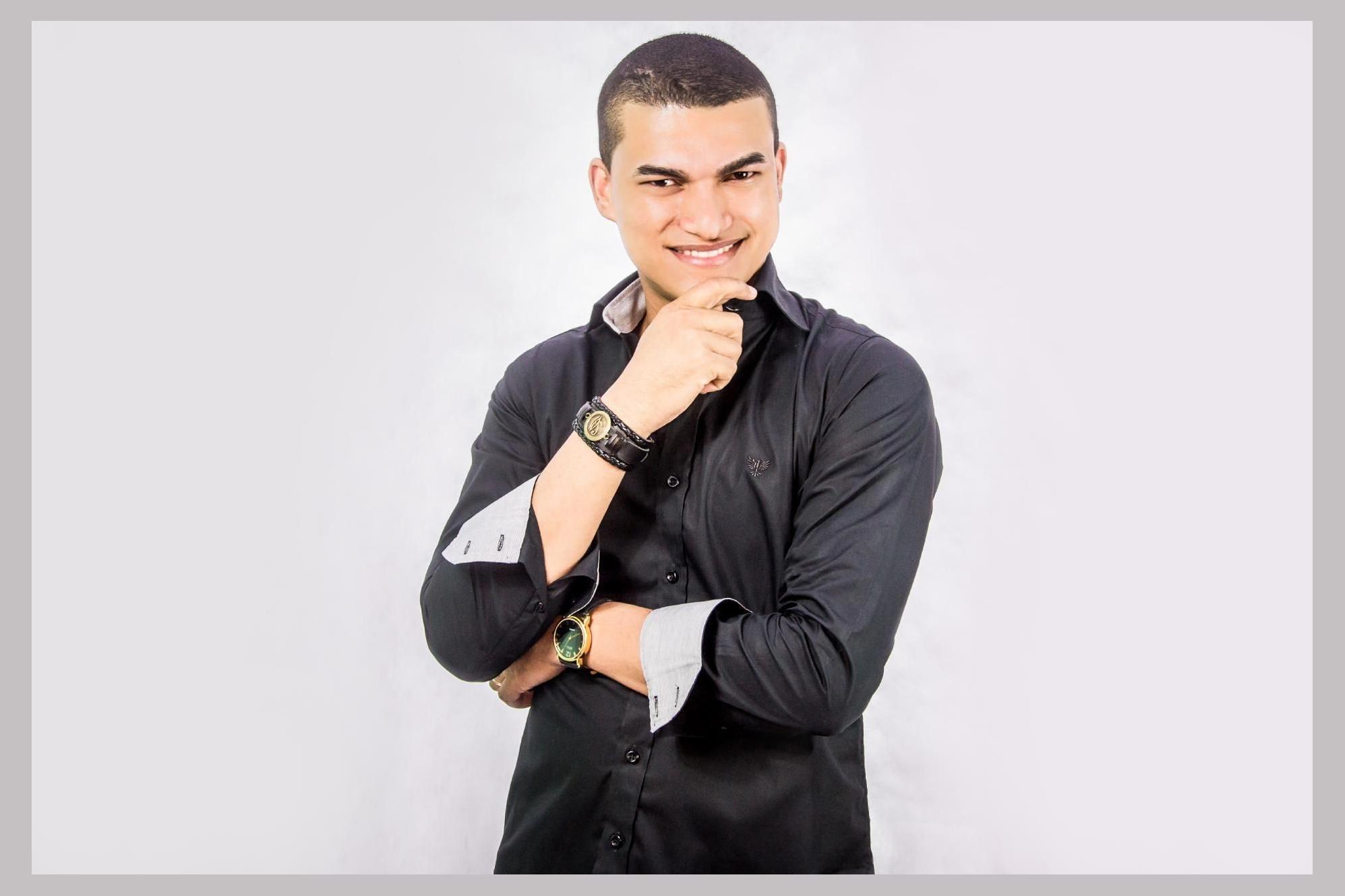 Victtor Ribeiro photo 1