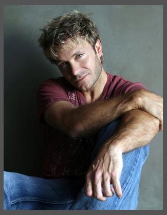 Vic Mignogna photo 1