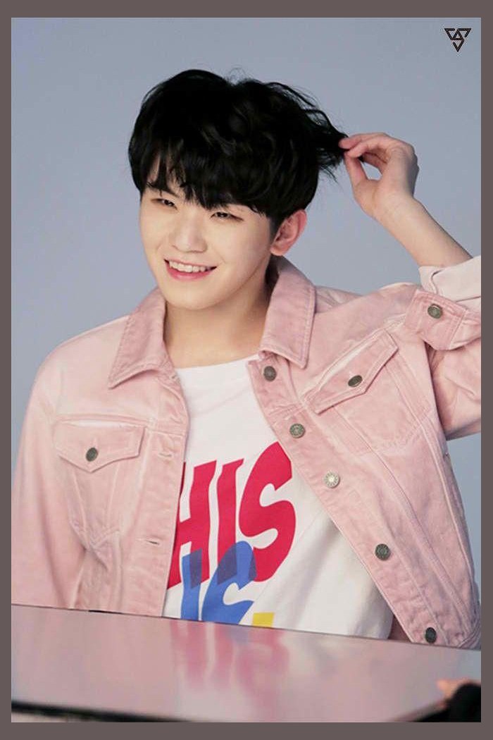 Woozi (Seventeen) photo 1