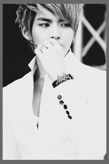 Wu YiFan photo 1