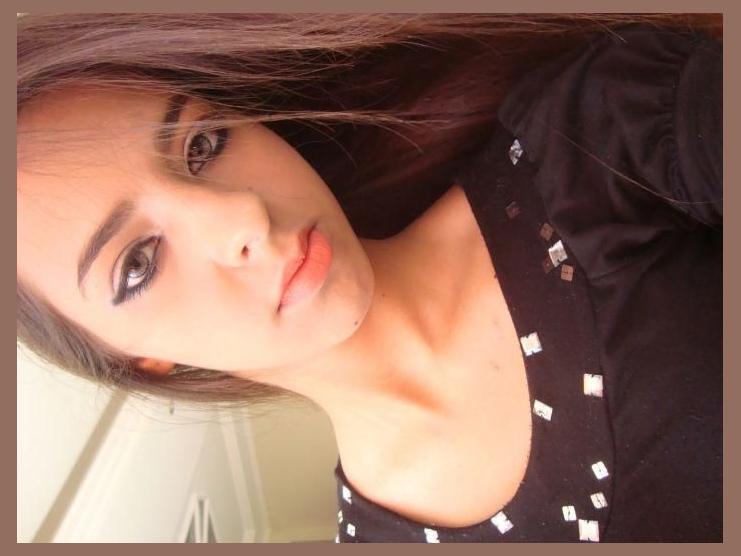 Yasmin Amaral photo 1
