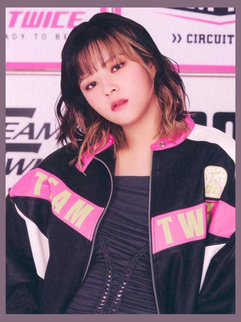 Yoo Jeongyeon photo 1